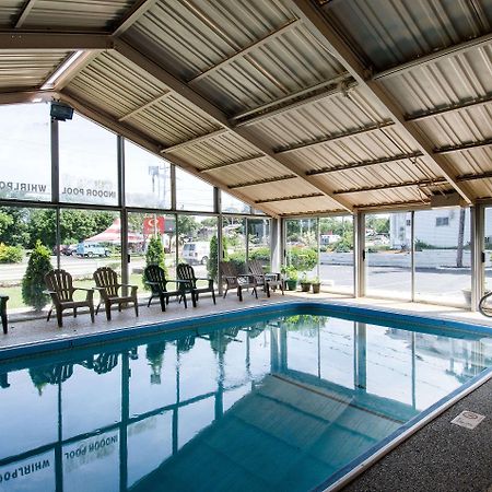 Econo Lodge By Choice - Cape Cod West Yarmouth Bagian luar foto
