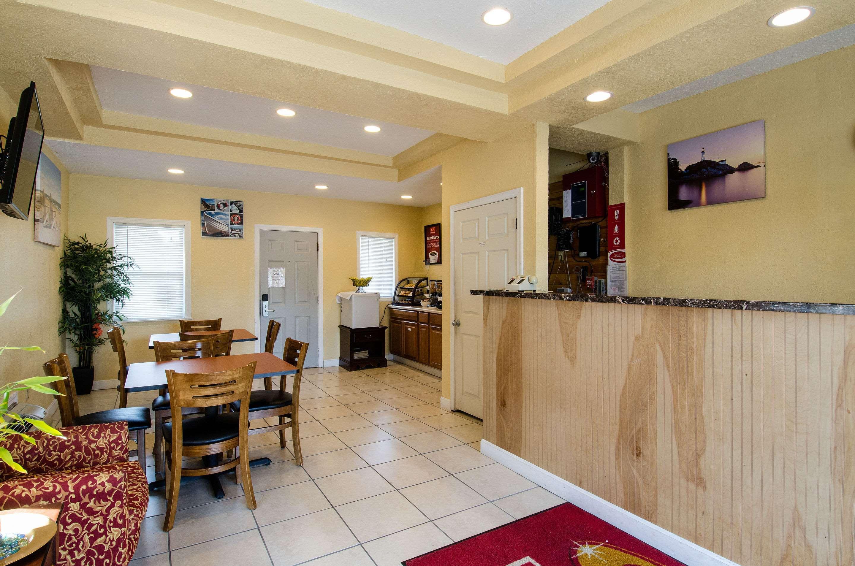 Econo Lodge By Choice - Cape Cod West Yarmouth Bagian luar foto