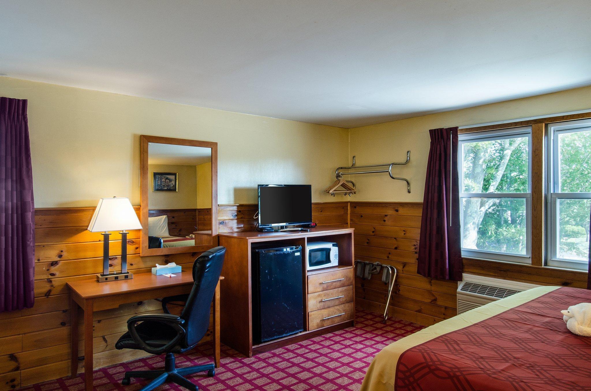 Econo Lodge By Choice - Cape Cod West Yarmouth Bagian luar foto