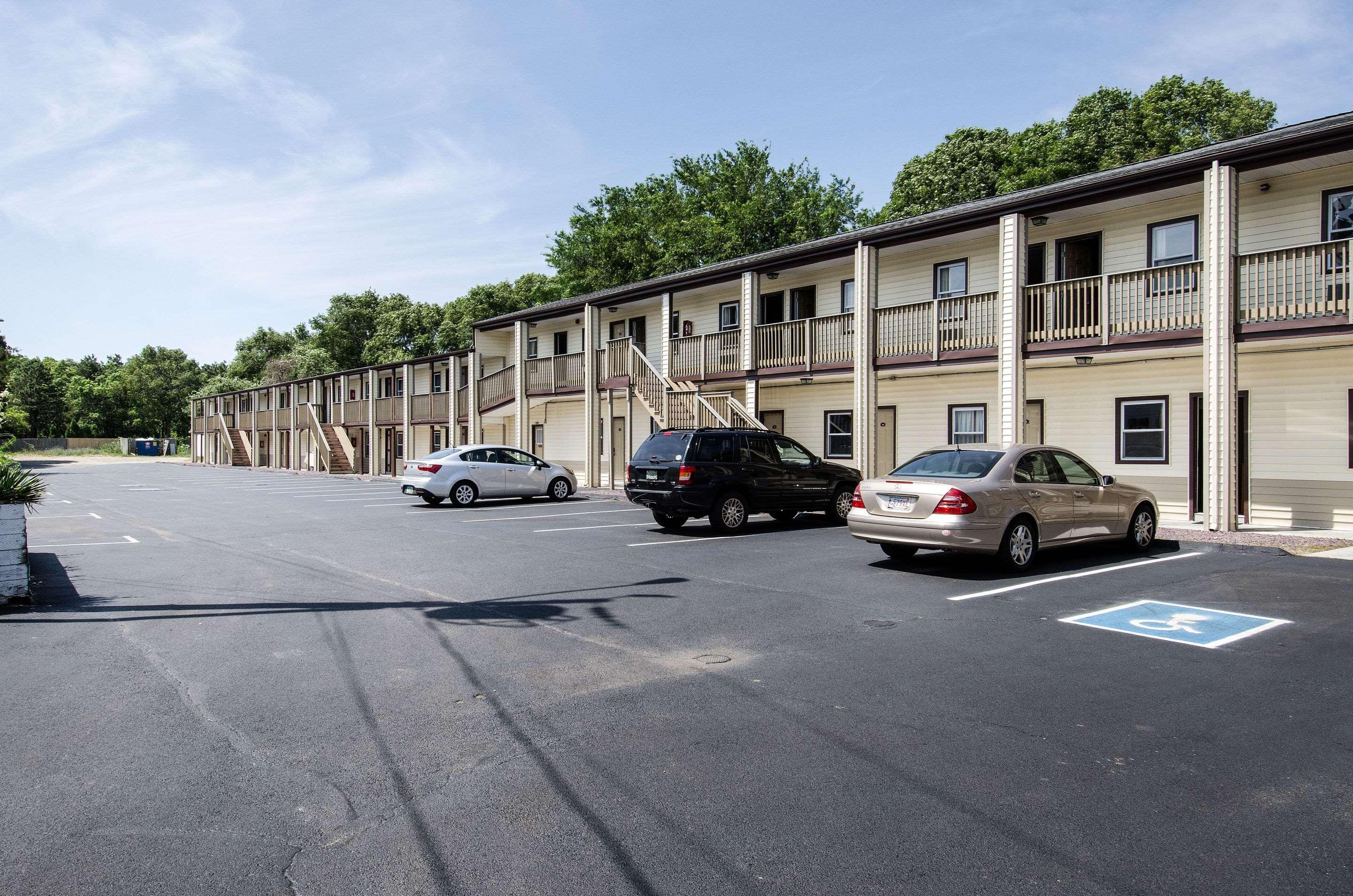 Econo Lodge By Choice - Cape Cod West Yarmouth Bagian luar foto